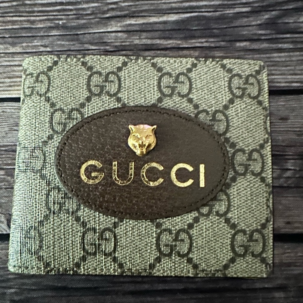 Gucci wallet